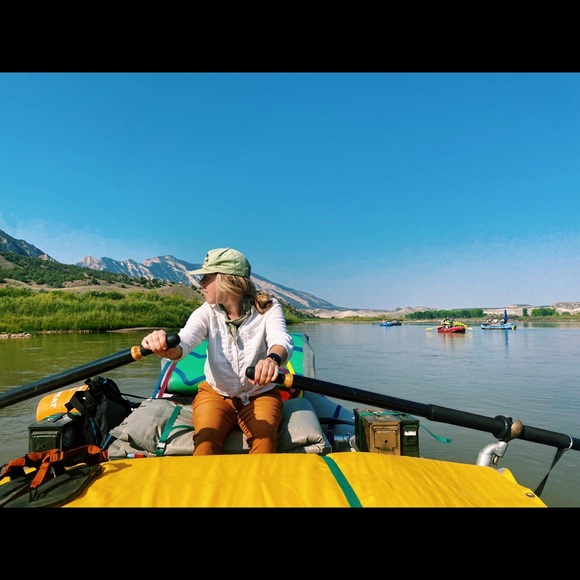 Meet your Posher, Hannah - Picture 2 of 4